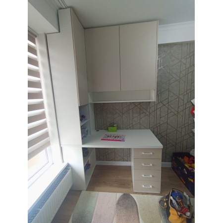 Masa de scris pentru copii 